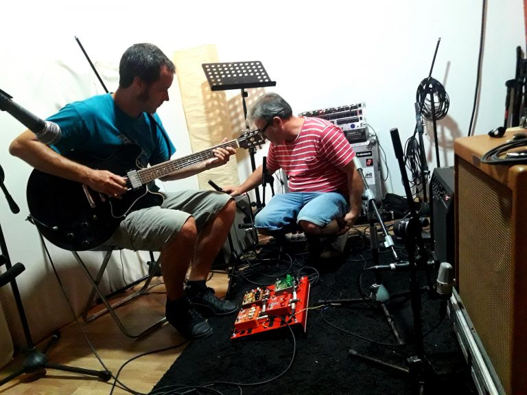 Grabando nuevas canciones